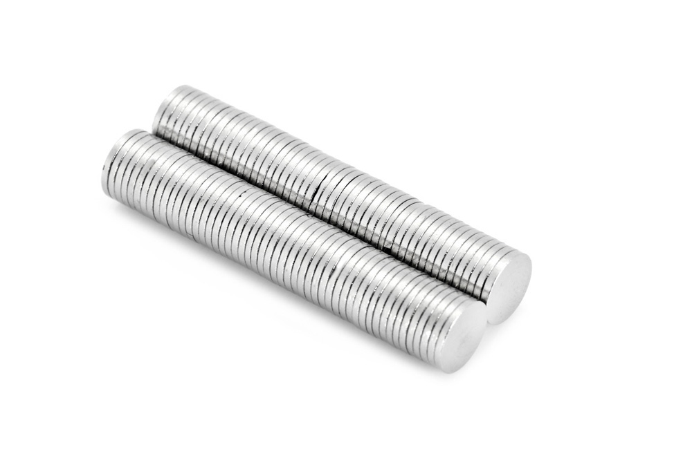 100pcs 8 x 8 x 1mm N52 Strong Cylinder NdFeB Magnet Birthday DIY Intelligent Gift
