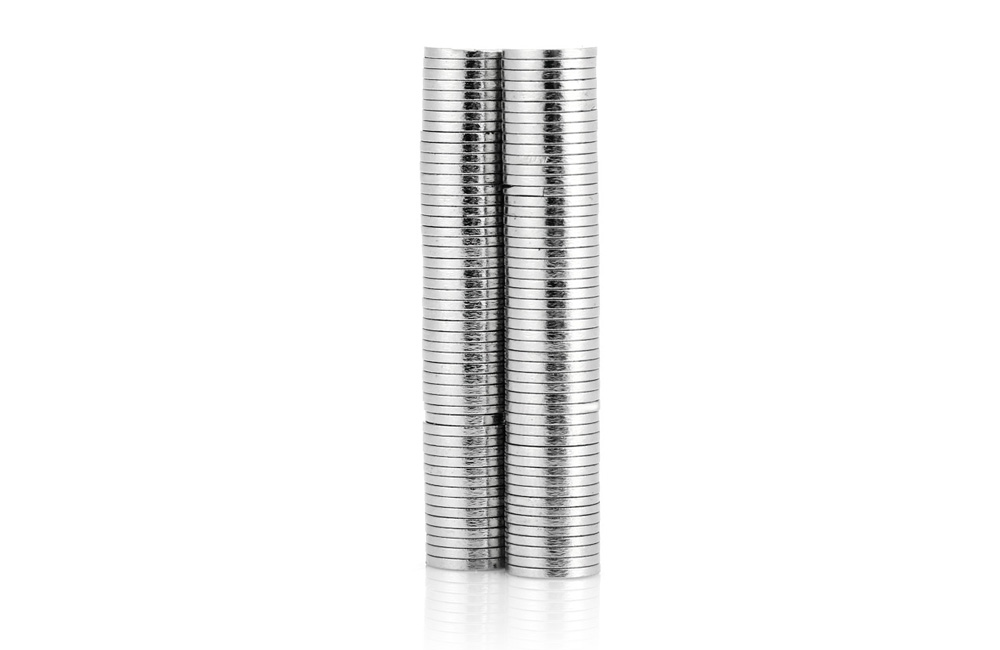 100pcs 8 x 8 x 1mm N52 Strong Cylinder NdFeB Magnet Birthday DIY Intelligent Gift