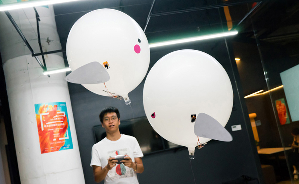 JJRC H80 2.4G RC Helium Balloon Robot 30mins Flight / Explosion-proof Material JJRC H80 2.4G RC Helium Balloon Robot 30mins Flight / Explosion-proof Material