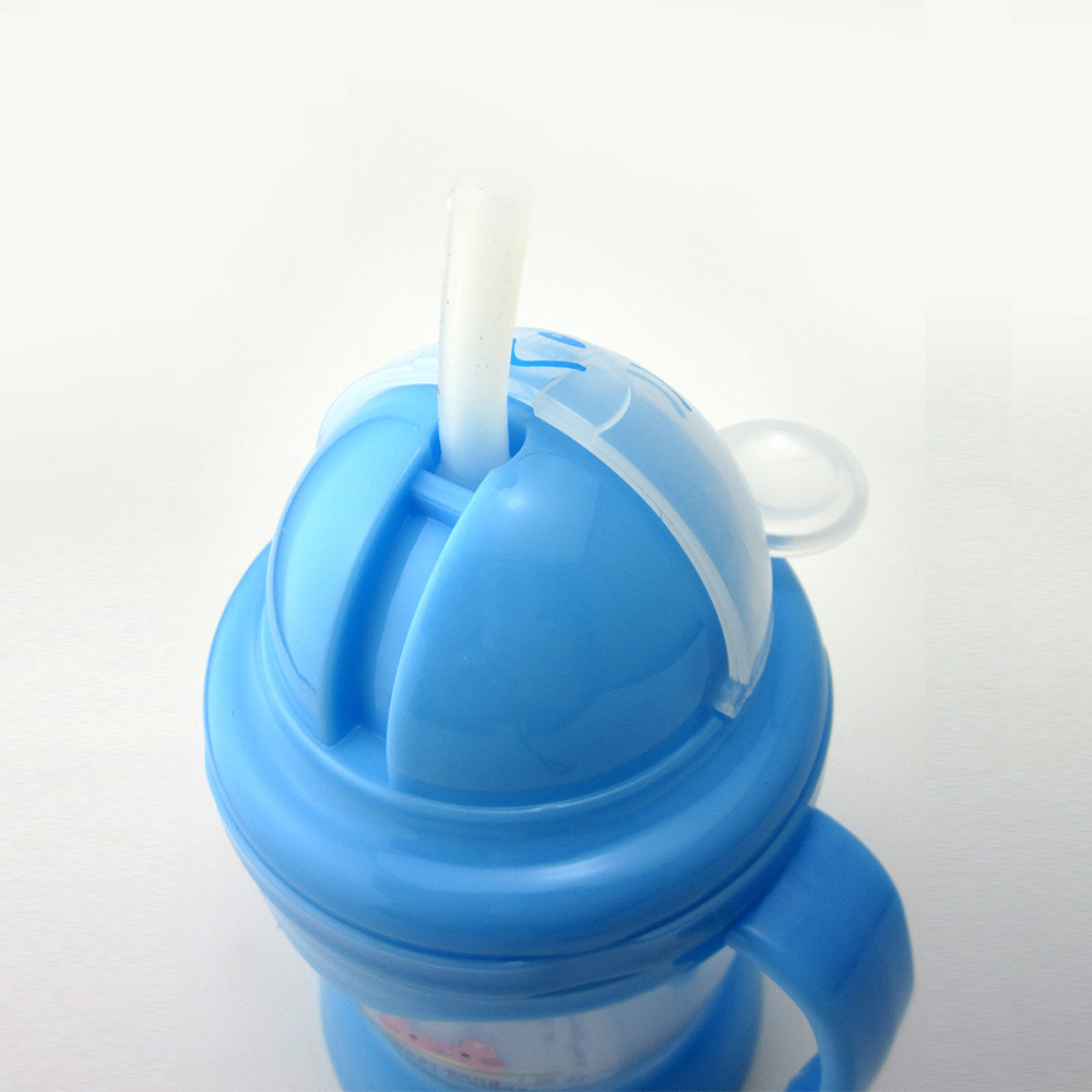 Baby's Drinking Cup 250MLCute Cartoon Animal Pattern Convenient Durable Bottle Baby's Drinking Cup 250MLCute Cartoon Animal Pattern Convenient Durable Bottle
