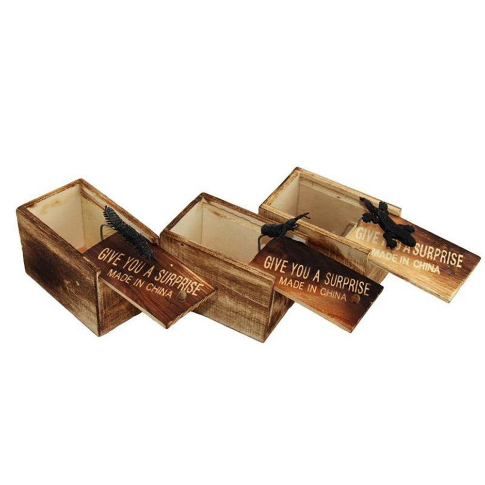 Funny Prank Spiders Lizards Centipede Wooden Scare Toy Funny Prank Spiders Lizards Centipede Wooden Scare Toy