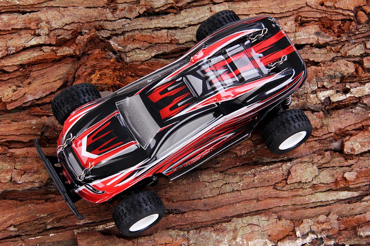 Wltoys P939 1/28 2.4G 4WD Electric RC Car 30KMH RTR Version High Speed Racing