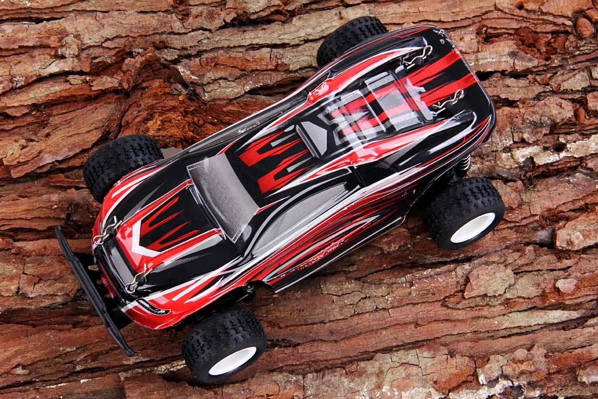 Wltoys P939 1/28 2.4G 4WD Electric RC Car 30KMH RTR Version High Speed Racing Wltoys P939 1/28 2.4G 4WD Electric RC Car 30KMH RTR Version High Speed Racing