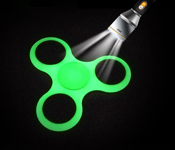 Plastic Moulded Glow in the dark Finger Spinner