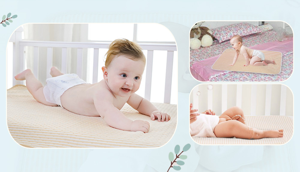 Heart Print Water-resistant Reusable Baby Changing Pad Small Size Heart Print Water-resistant Reusable Baby Changing Pad Small Size